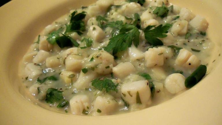 Bay Scallops in Wine created by Parsley
