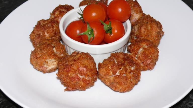 Deep-Fried Bacon, Chicken and Cheese Balls Created by Gordon Ramsey fan