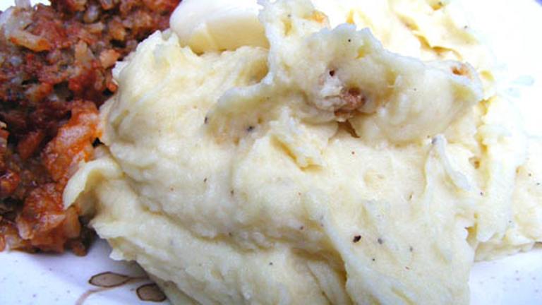 Roasted Garlic Velvet Mashed Potatoes Created by Lavender Lynn