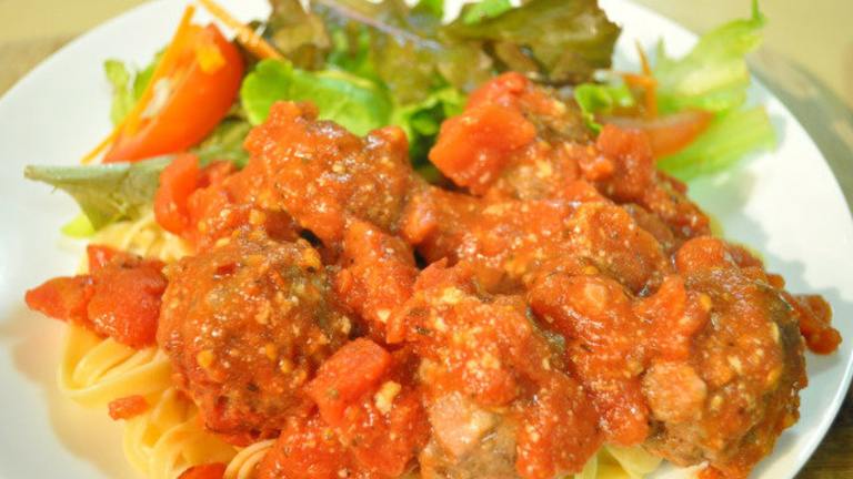 Cheesy Meatballs in Spicy Tomato Sauce Created by ImPat