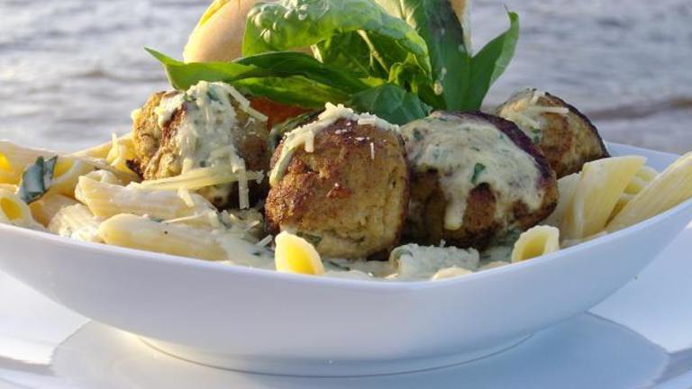 Spaghetti With Pesto Chicken Meatballs Created by The Flying Chef