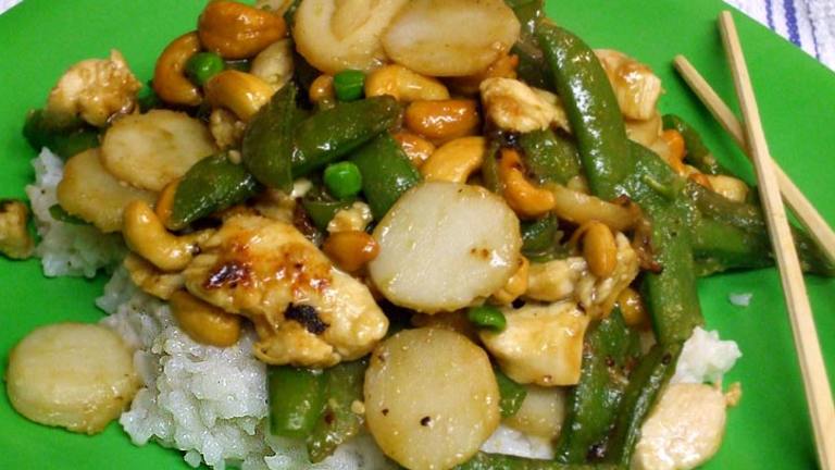 Chicken W/Cashews and Snow Peas Created by VickyJ