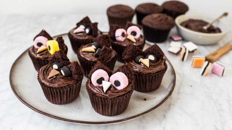 Twit Twooo, Hooting Halloween Owls - Halloween Cupcakes/Muffins Created by Izy Hossack