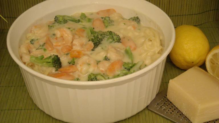 Parmesan Shrimp and Vegetables With Fettuccine Created by mums the word