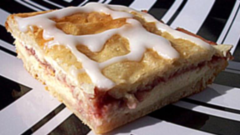 Raspberry Crescent Squares Created by diner524