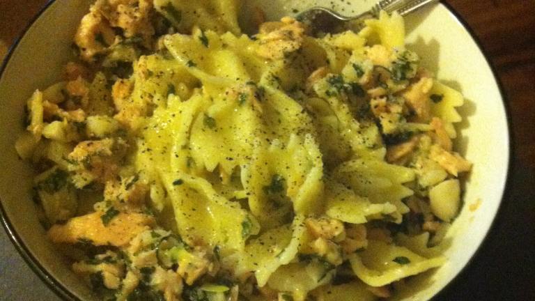 Garlic Salmon Linguine created by lindsey1808