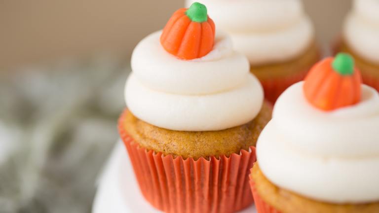 Pumpkin Cupcakes With Creamy Cream Cheese Frosting Created by lizzy
