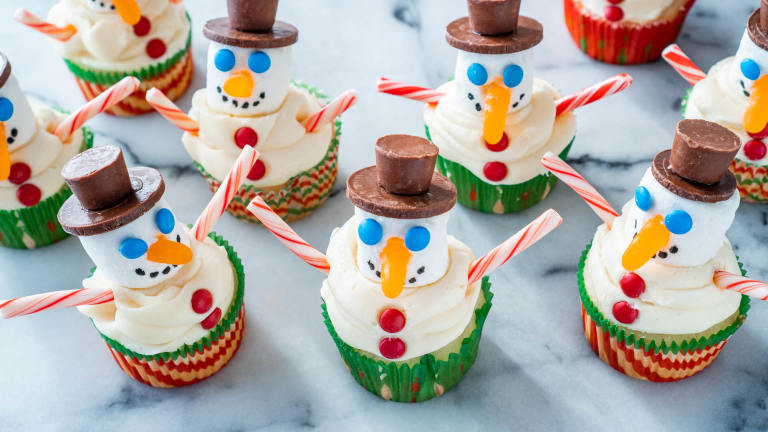 Christmas Snowman Cupcakes Created by DianaEatingRichly