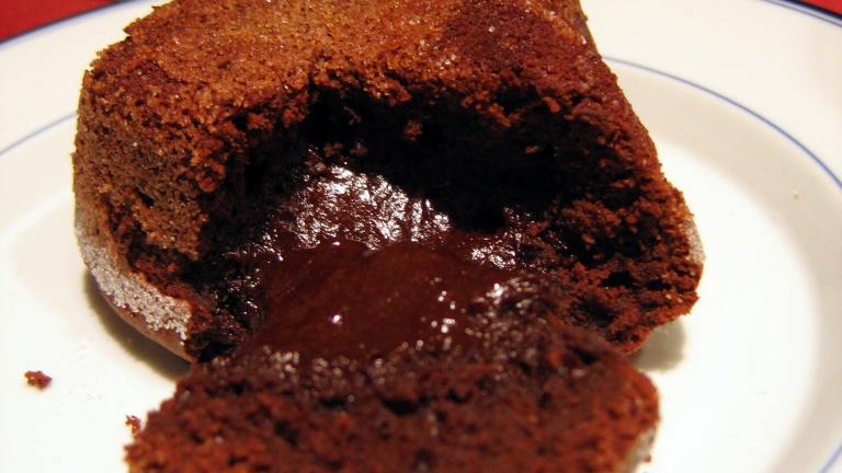 Super Easy Molten Chocolate Cake created by miraclelove77
