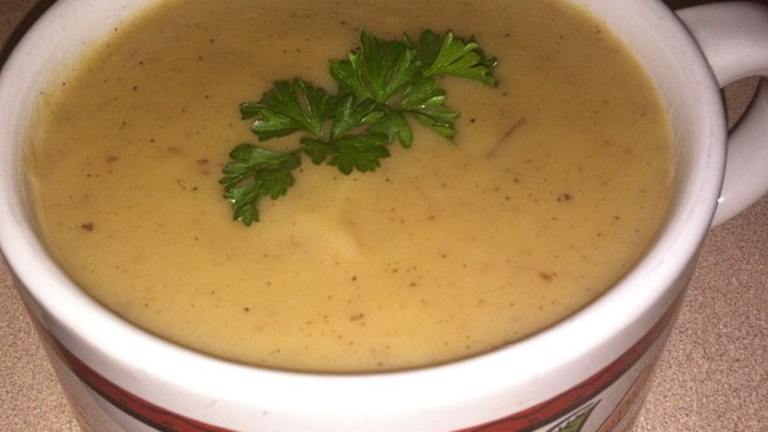 " Creamy " Vegan Potato-Leek Soup created by listentofoodeatwell