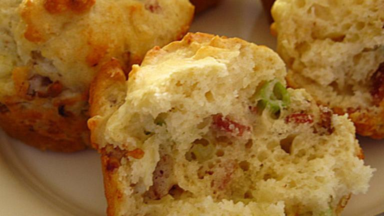 Bacon, Gruyère, and Scallion Muffins created by WiGal