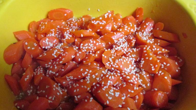 Glazed Carrots With Maple Syrup and Sesame Seeds Created by DailyInspiration