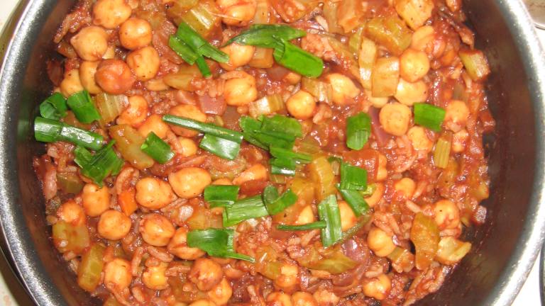 Gingery Chickpeas in Spicy Tomato Sauce created by urbankiwiii