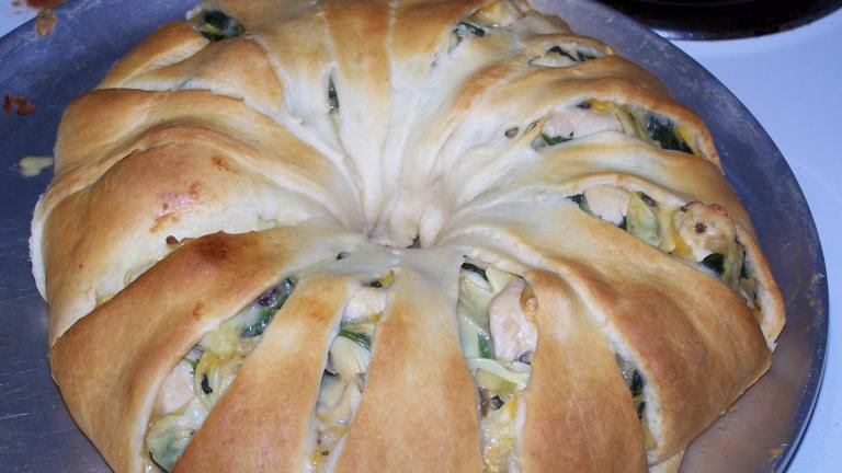 Baked Spinach Artichoke Chicken Ring Created by Chef Jean
