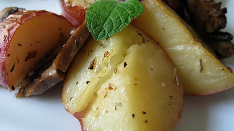 Greek Lemon-Roasted Potatoes Created by Caroline Cooks
