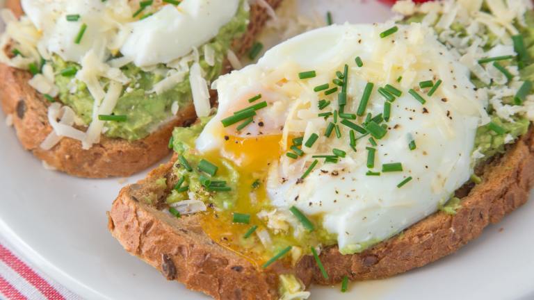 Poached Eggs & Avocado Toasts Created by anniesnomsblog