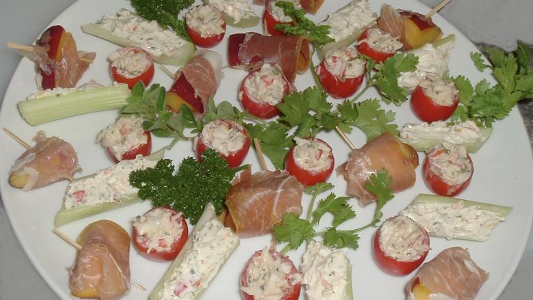 Fruit & Prosciutto Appetizers created by Bergy