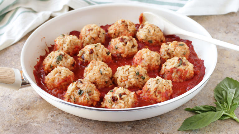 Sun-Dried Tomato, Mozzarella and Basil Rice Balls Created by DeliciousAsItLooks