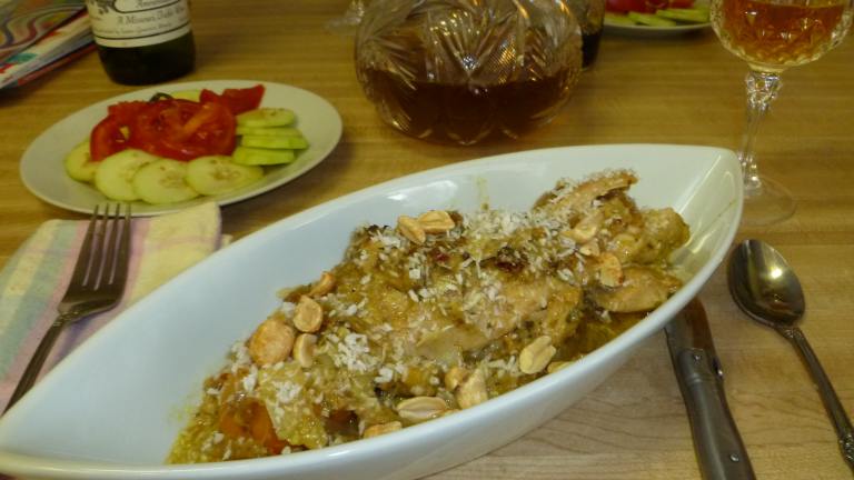 Crock Pot Curry Chicken With Coconut and Peanuts Created by Ambervim
