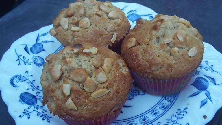 Brown Sugar Macadamia Nut Muffins Created by pammyowl