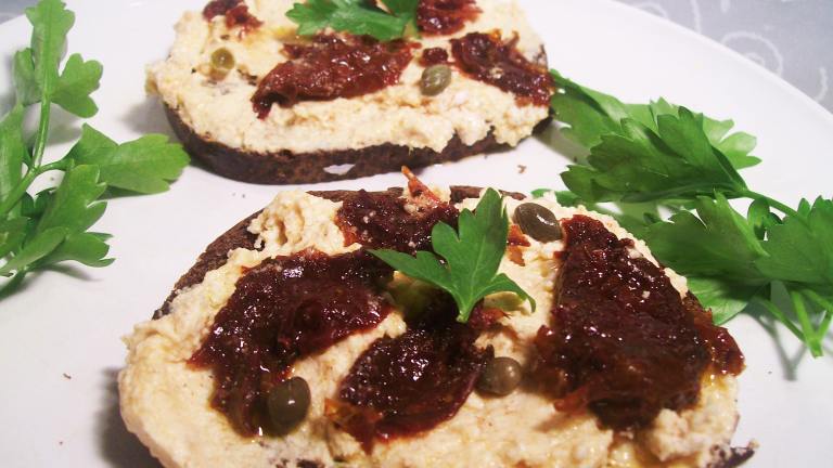 Goat Cheese With Paprika, Garlic, Sun-Dried Tomatoes and Capers Created by Sharon123