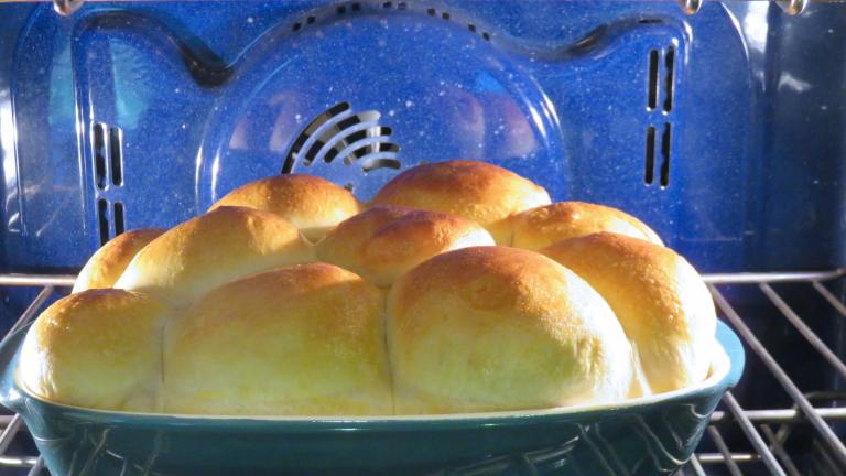 Pillow-Soft Dinner Rolls Created by Bonnie G #2
