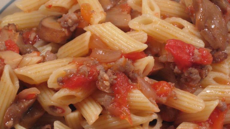 Penne With Sausage, Mushrooms and Red Wine Created by Papa D 1946-2012