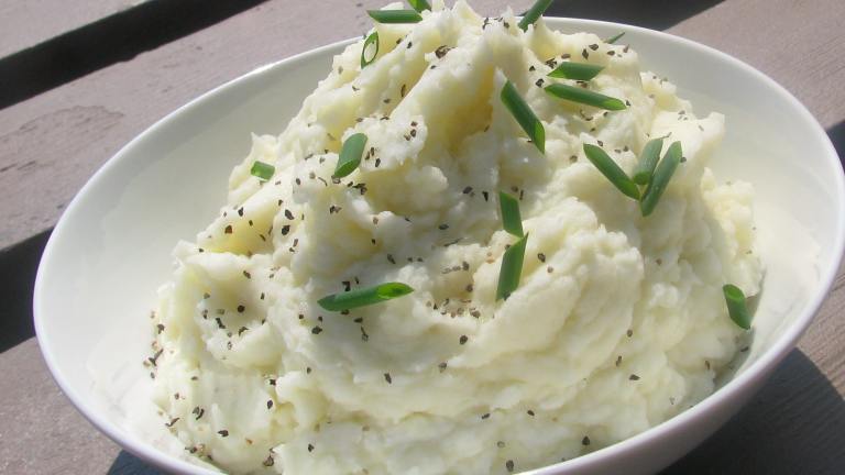 Mashed Potatoes With Creme Fraiche and Chives Created by lazyme