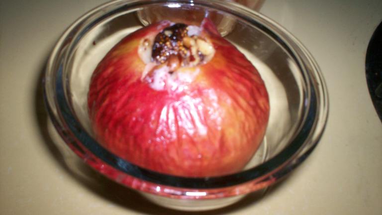 Baked Apples Stuffed With Figs and Hazelnuts Created by Debbwl