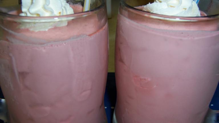 Creamy Strawberry Daiquiri Smoothie Created by alligirl