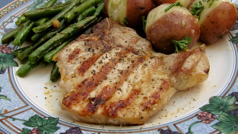 Easy Grilled Pork Chops Created by lazyme