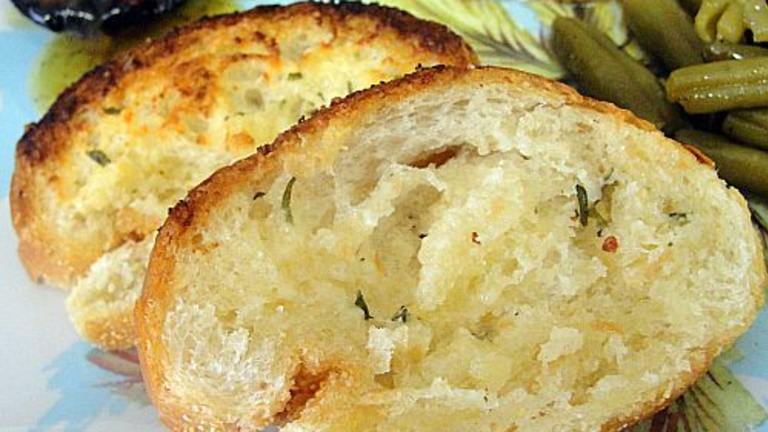 Crunchy Garlic Bread created by diner524