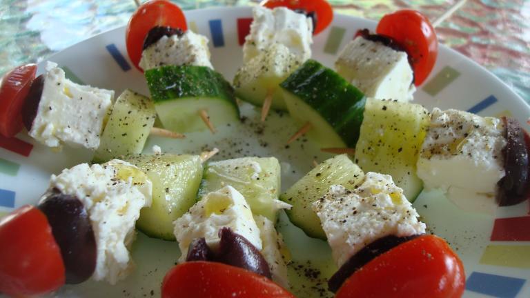 Greek Salad Skewers Created by Starrynews