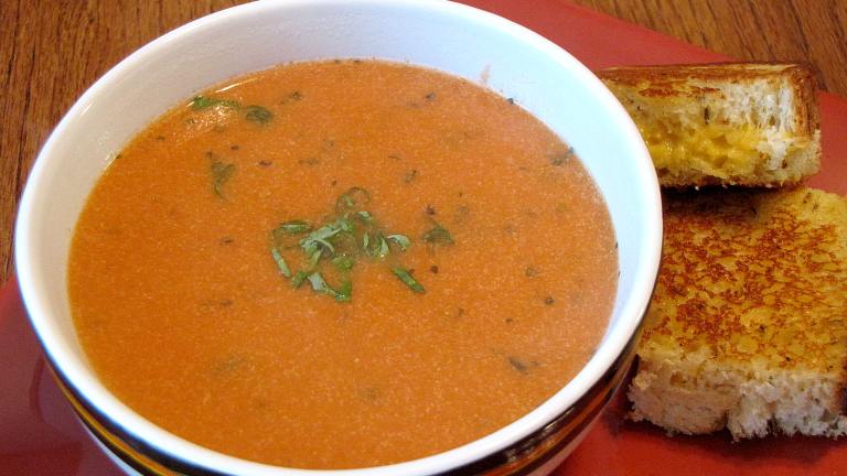 Creamy Tomato Basil Soup Created by loof751