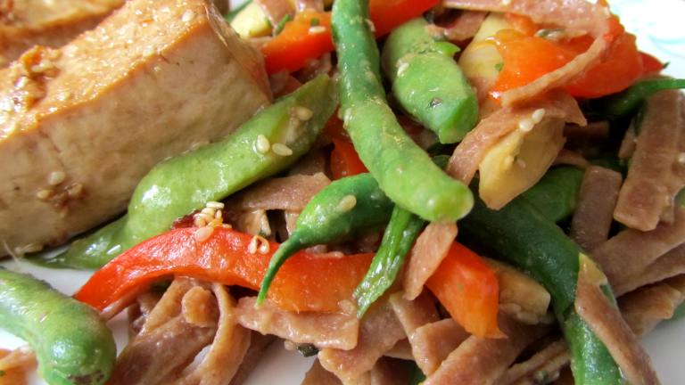 Linguine Stir-Fry With Green Beans and Garlic created by Rita1652