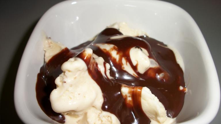 Simple Hot Fudge Sauce Created by quirkycook