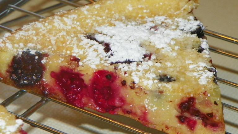Mixed-Berry Dutch Baby created by Baby Kato