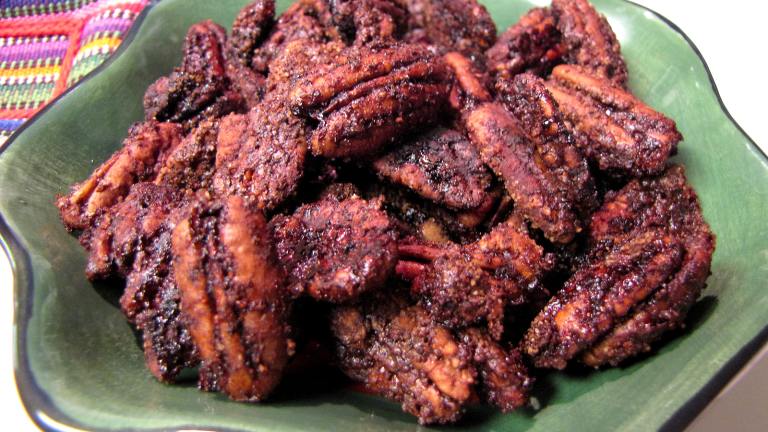 Spicy Cocoa Glazed Pecans Created by loof751