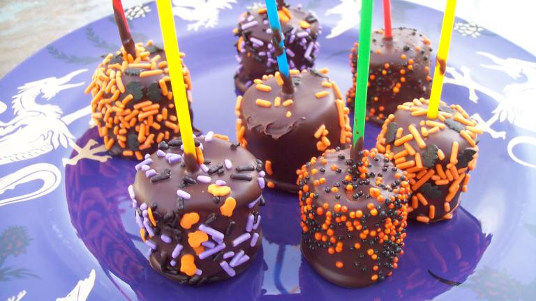 Easy Chocolate Covered Marshmallows! Created by AZPARZYCH