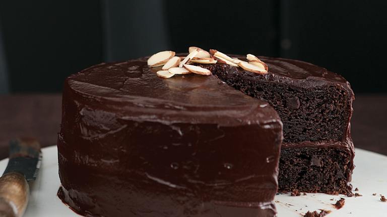 Best-Ever Chocolate Fudge Layer Cake created by Breakstone