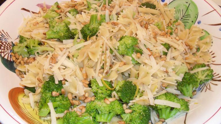 Broccoli and Bow Tie Pasta created by vrvrvr