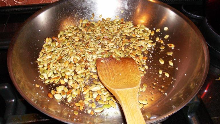 Green Beans With Pepitas (Raw Pumpkin Seeds) created by mersaydees
