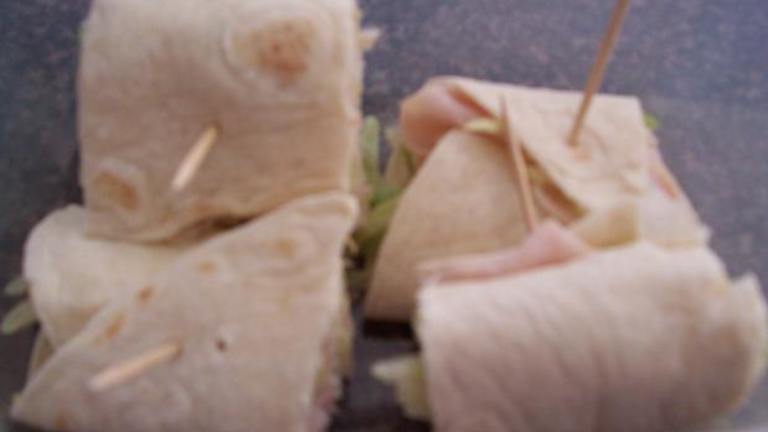 Easy Turkey-Tortilla Roll-Ups created by catercow