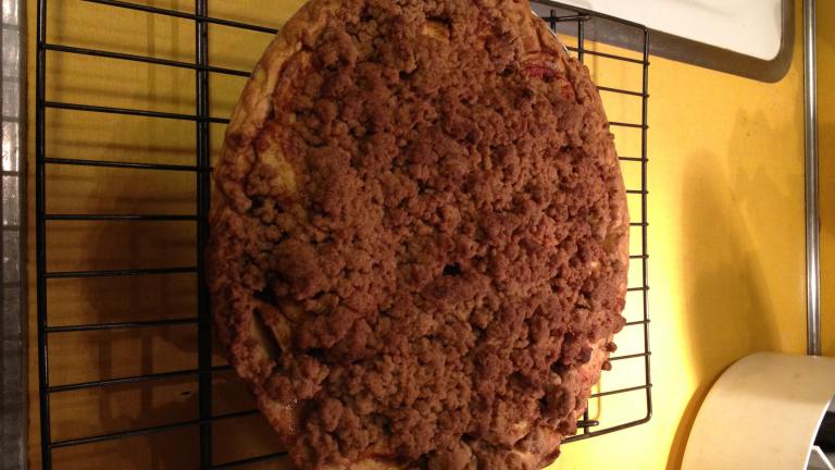 Streusel Crumb Topped Apple Pie Created by dragonfly209