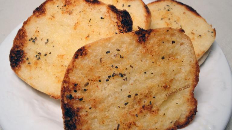 In-A-Pinch Garlic Bread Created by Debbwl