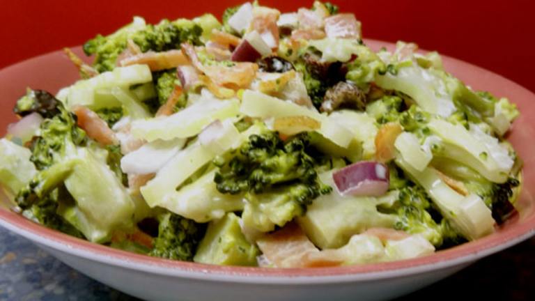 Delectable Broccoli Salad created by twissis
