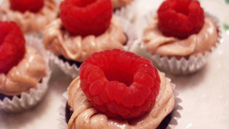 Mini Chocolate-Raspberry Nut Cups Created by FLKeysJen