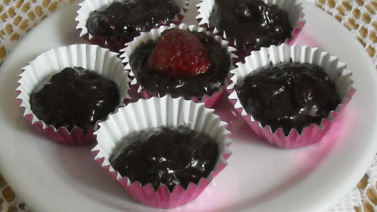 Mini Chocolate-Raspberry Nut Cups Created by Northwestgal