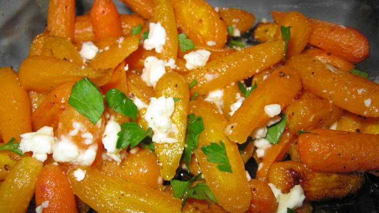 Roasted Carrots With Feta Created by threeovens