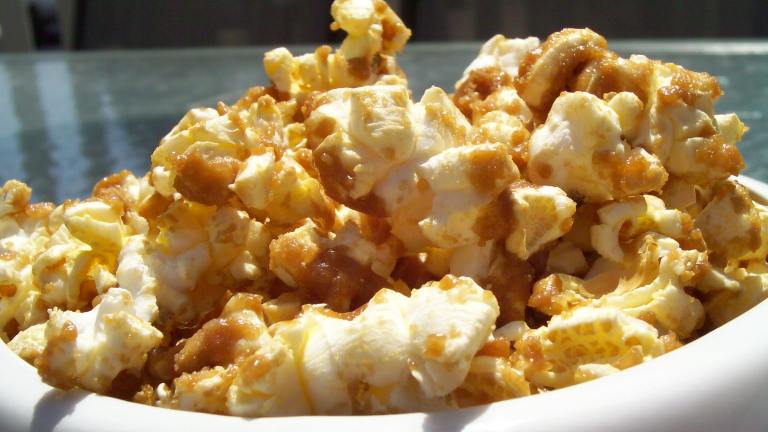 Crispy Vanilla-Caramel Popcorn Created by AZPARZYCH